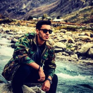 Meet your Posher, Ali